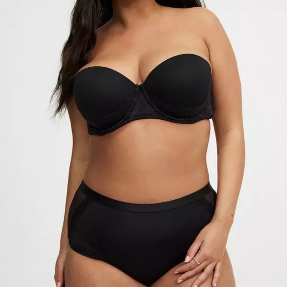 Torrid Bombshell Everyday Strapless Convertible B… - image 4